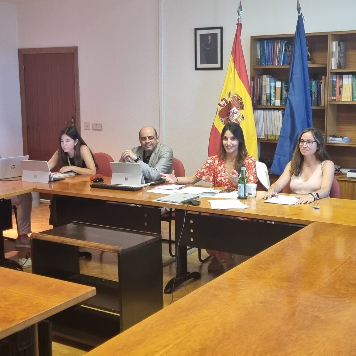 ELOY-con-Equipo-Reto-Demográfico. PROYECTOS